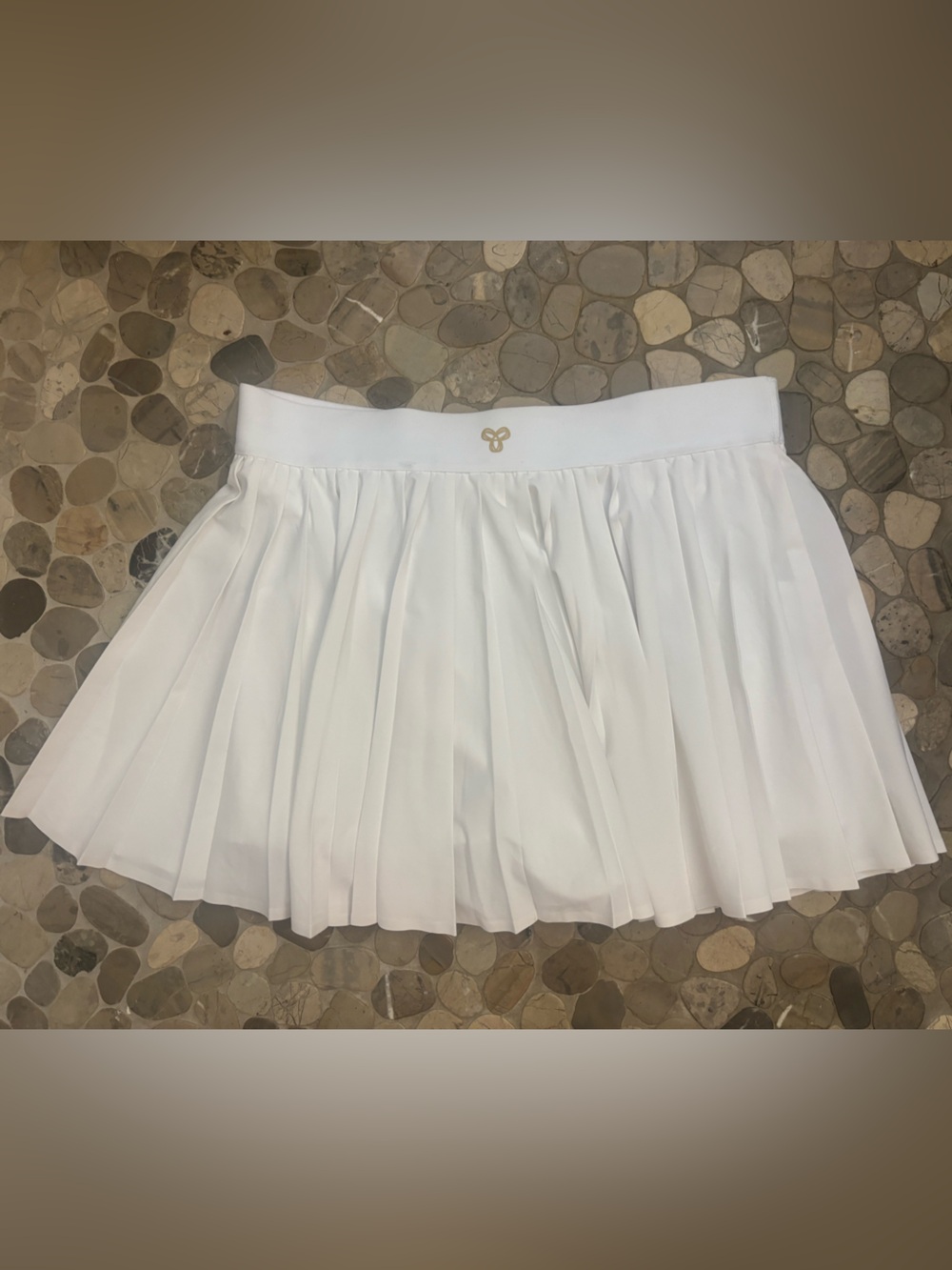 Aritzia White Pleated Mini Skirt